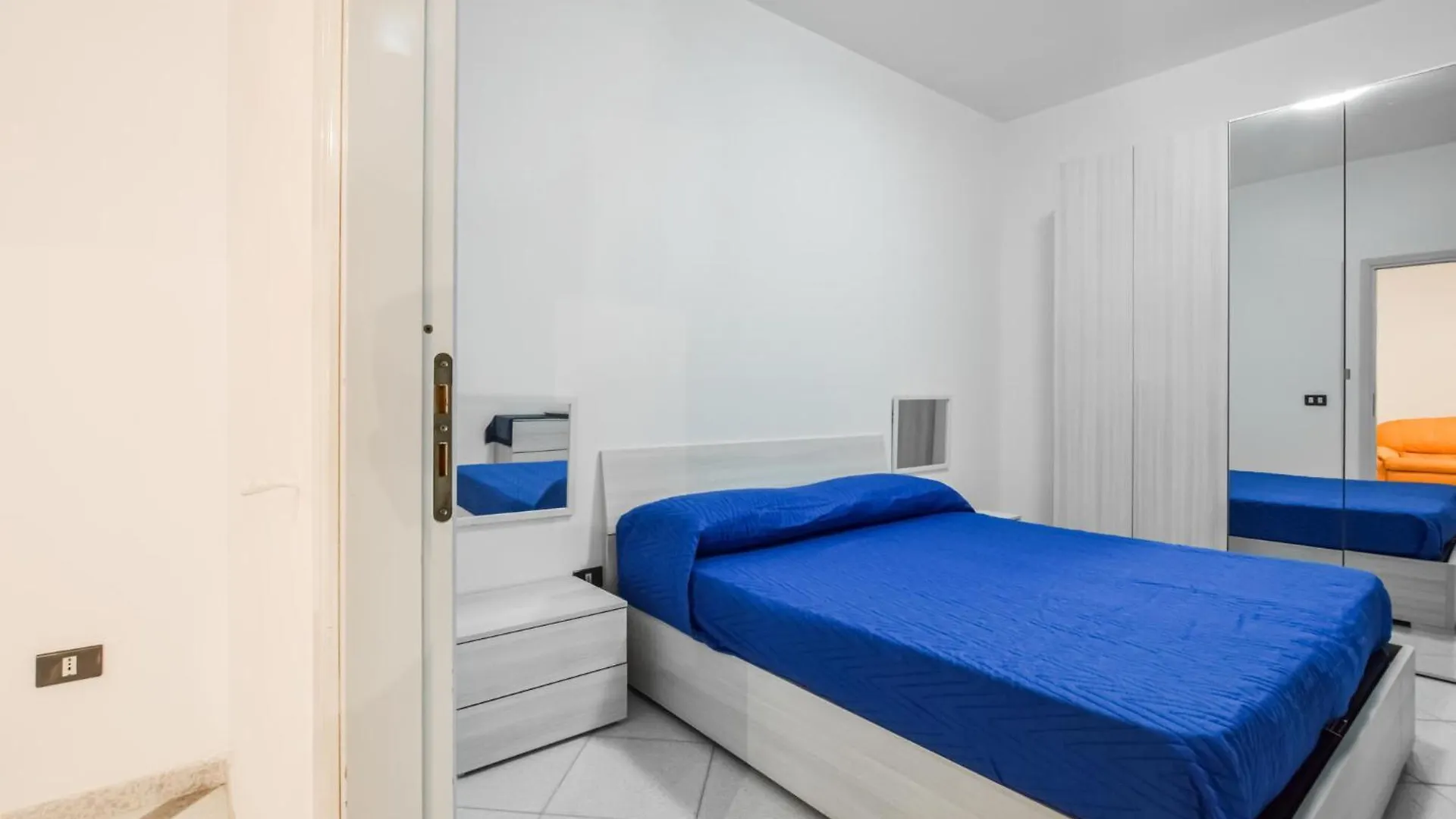 3 Bedroom Pet Friendly Apartment In Casteldaccia 0*,