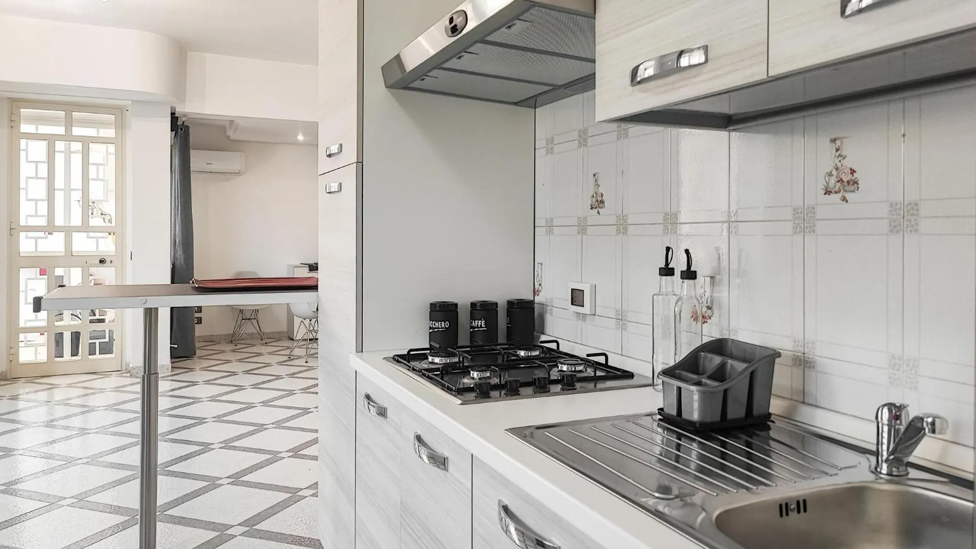 3 Bedroom Pet Friendly Apartment In Casteldaccia