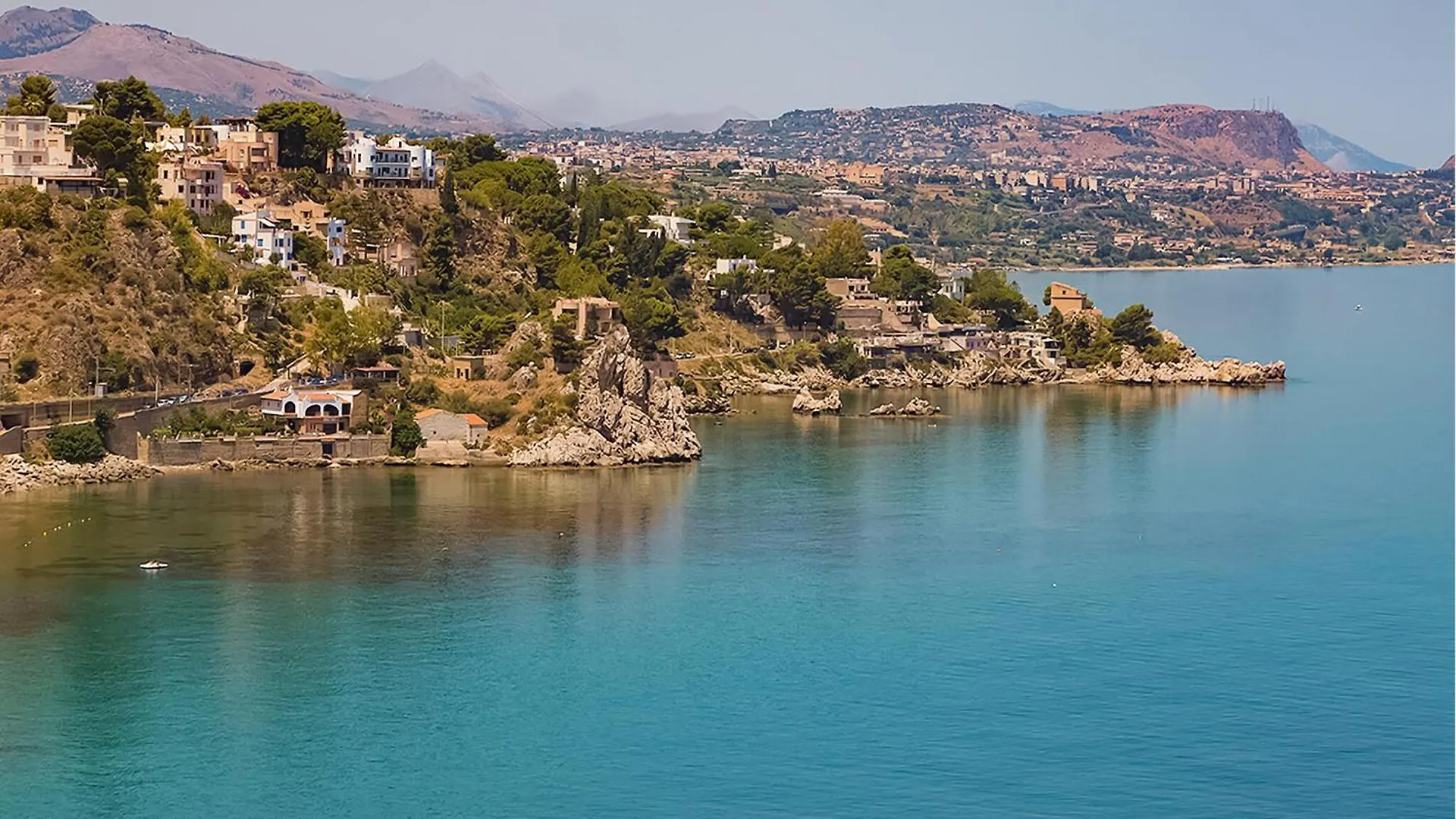 3 Bedroom Pet Friendly Apartment In Casteldaccia